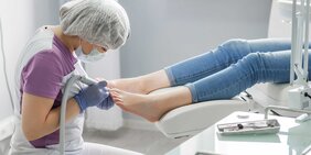 Nagelspangenbehandlungen – Neue Positionsnummern, Stadien-Differenzierung und erweiterte Dokumentation