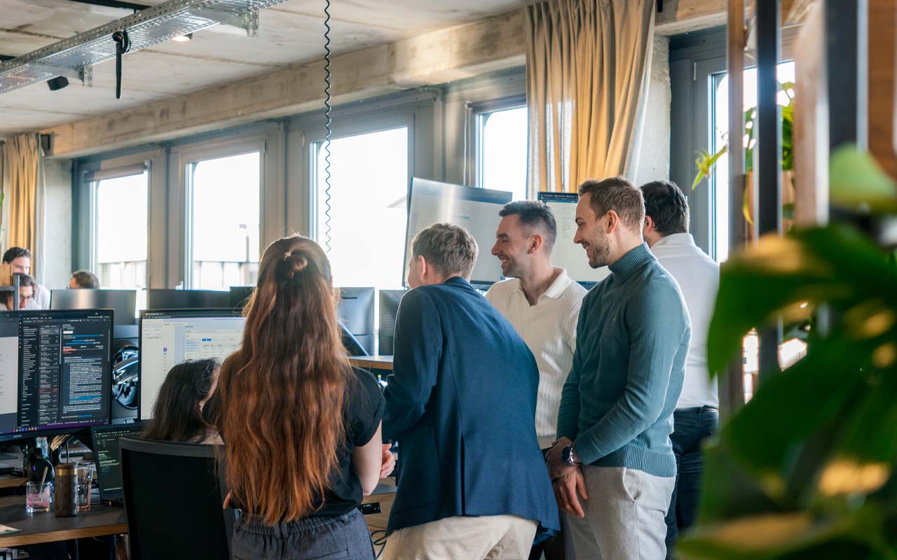 Produktmanagement, Vertragsmanagement, Entwicklung, Support, Marketing und Vertrieb – über 40 Mitarbeitende in Düsseldorf